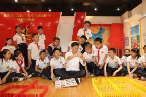 乌海科技馆多措并举助力青少年健康成长