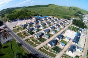 呼伦贝尔扎兰屯市蘑菇气镇野马河村：以文明底色绘就“画里”乡村