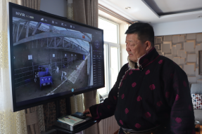 牧民朝鲁门的现代化新生活