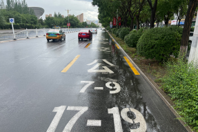 呼和浩特启用6条主要道路公交车专用车道 倡导绿色出行