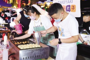 “后备箱”集市点燃呼和浩特“夜经济”